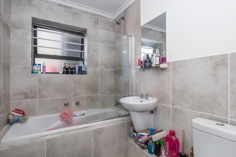 2 Bedroom Property for Sale in Plumstead Western Cape